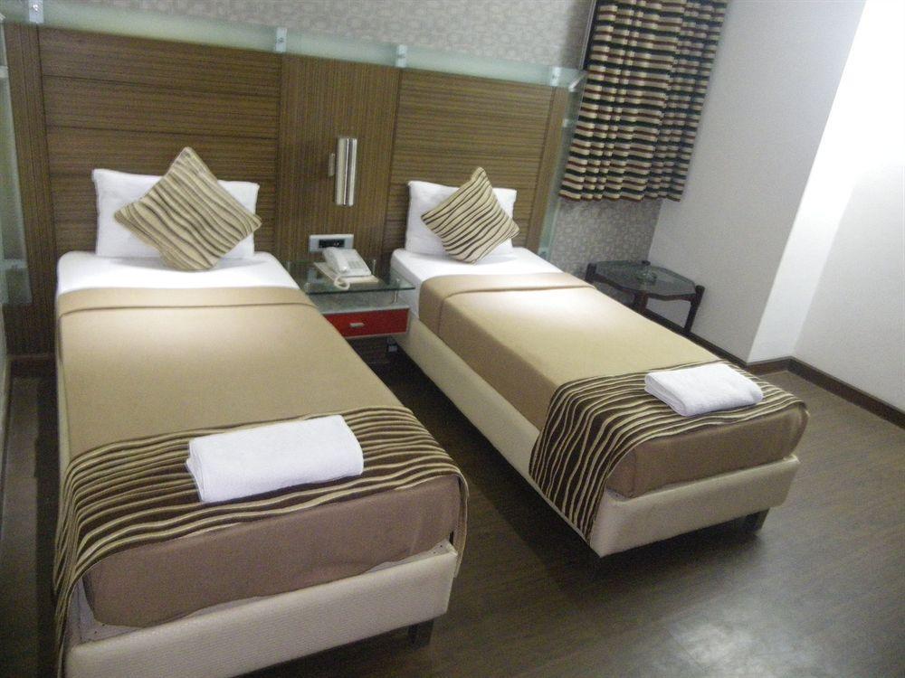 Hotel Metro Continental Delhi  Extérieur photo