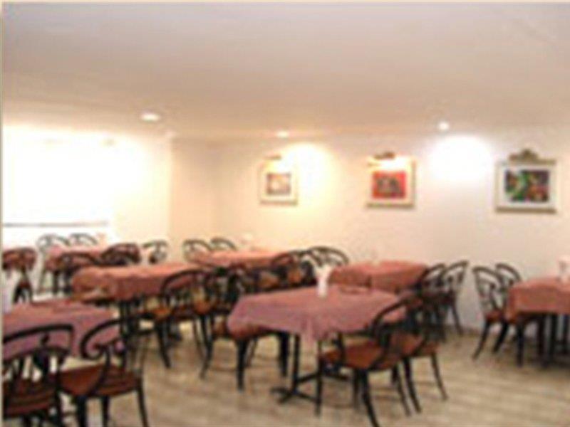 Hotel Metro Continental Delhi  Extérieur photo