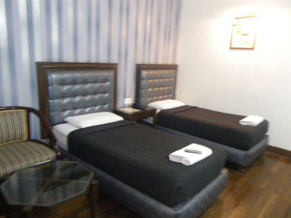 Hotel Metro Continental Delhi  Extérieur photo